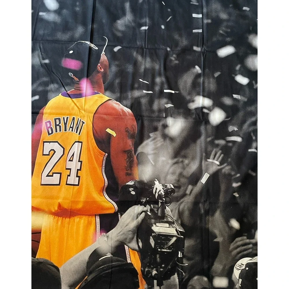Kobe Bryant Wall Tapestry Nylon 60x51 Inches with Wall Hanging  Kit NBA Shaq TNT